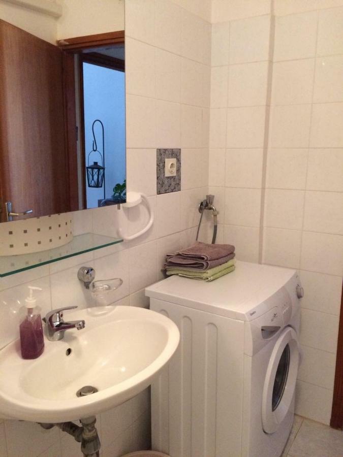 Apartmani Dana Sukošan Eksteriør billede